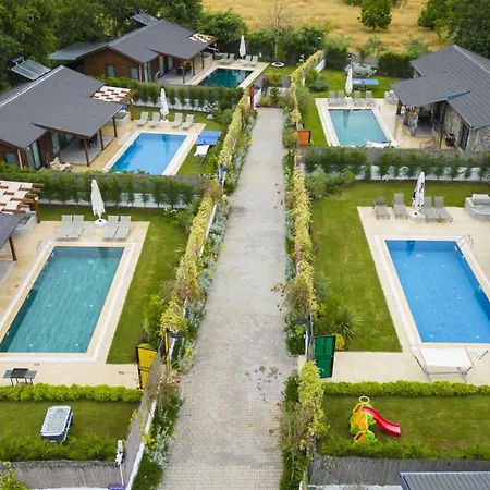 Nealevissi - Nealebessos Villa